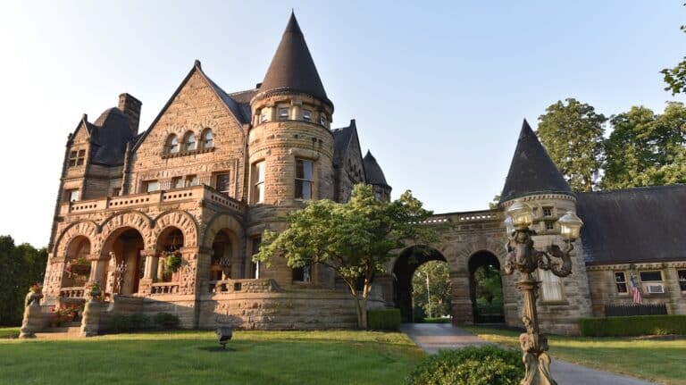 Stay at the Most Romantic Pennsylvania Castle / Unwind at our Spa in Pennsylvania