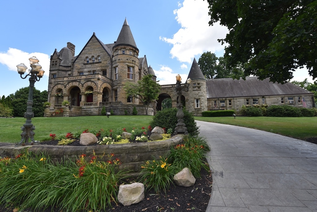 What to Do During Your Weekend Getaway in Pennsylvania 7 Weekend Getaway in Pennsylvania start at Buhl Mansion, our romantic castle property in Sharon