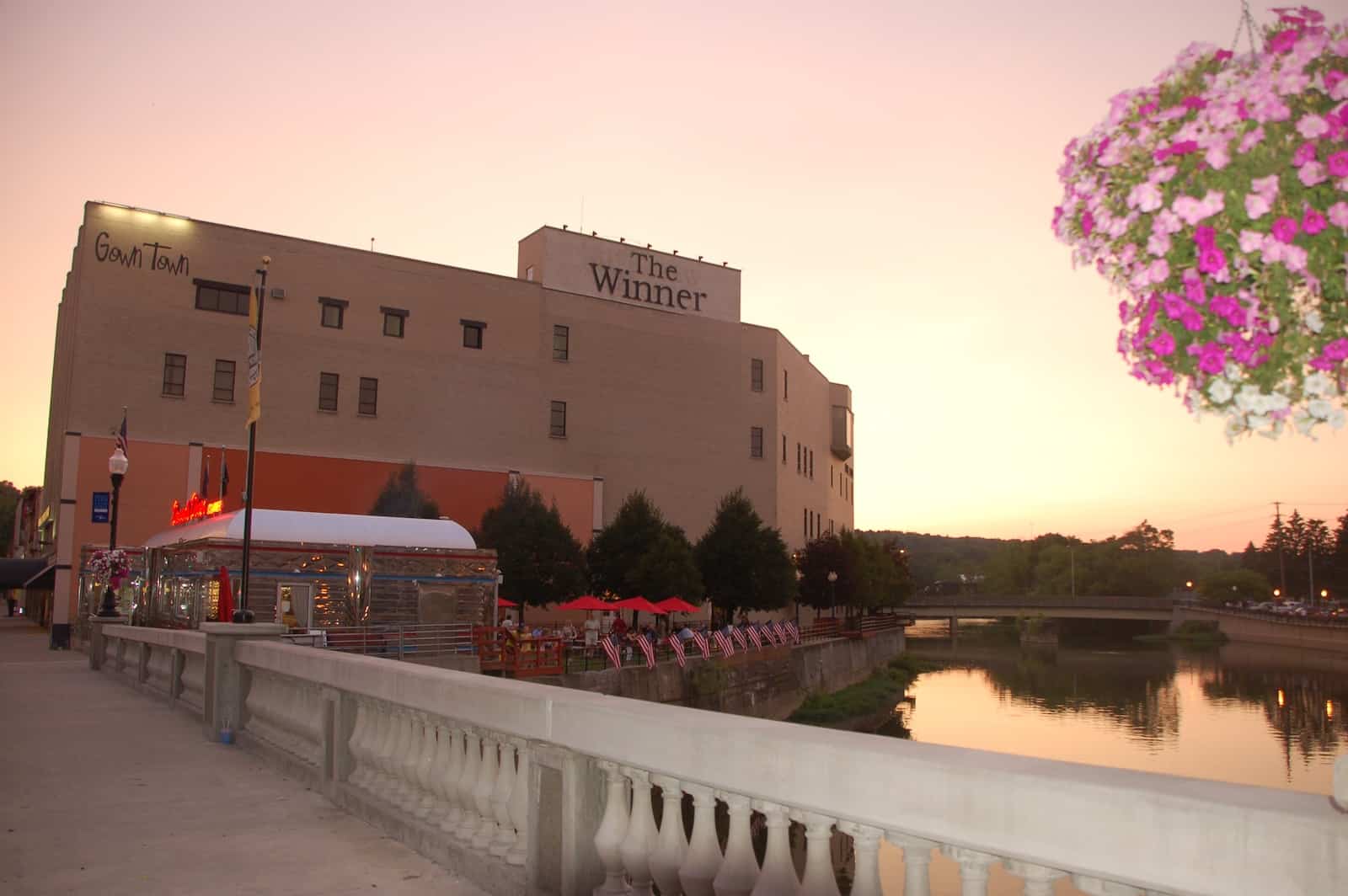 Photo of The Winner in Downtown Sharon PA